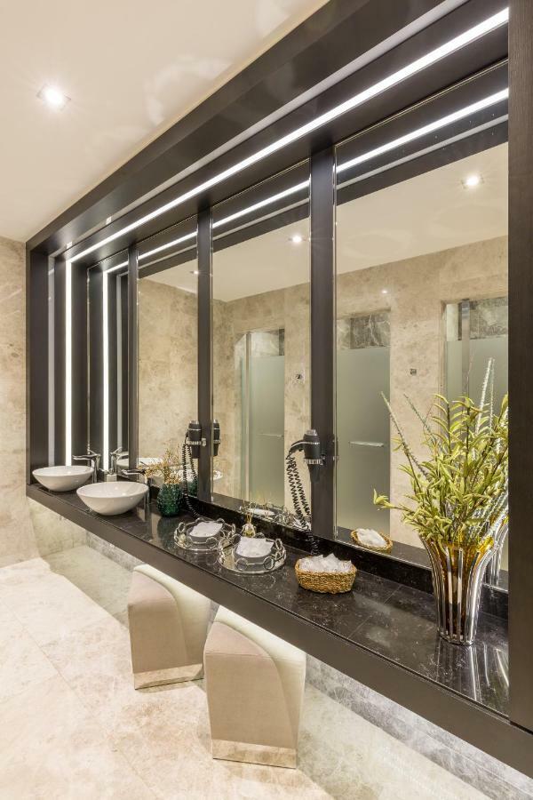 The Fortyfive Business Hotel & Spa 마니사 외부 사진